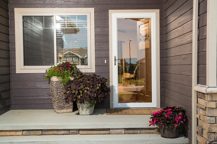  How To Switch Your Fullview Storm Door From Glass To A Screen.jpg