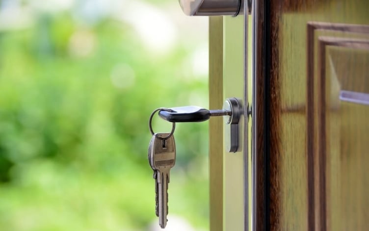 What To Do If Your Deadbolt Is Stuck--handle.jpeg